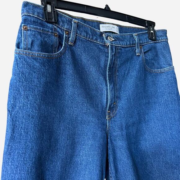 Abercrombie & Fitch Ultra High Rise 90s Straight Jean Medium Wash - Picture 3 of 7